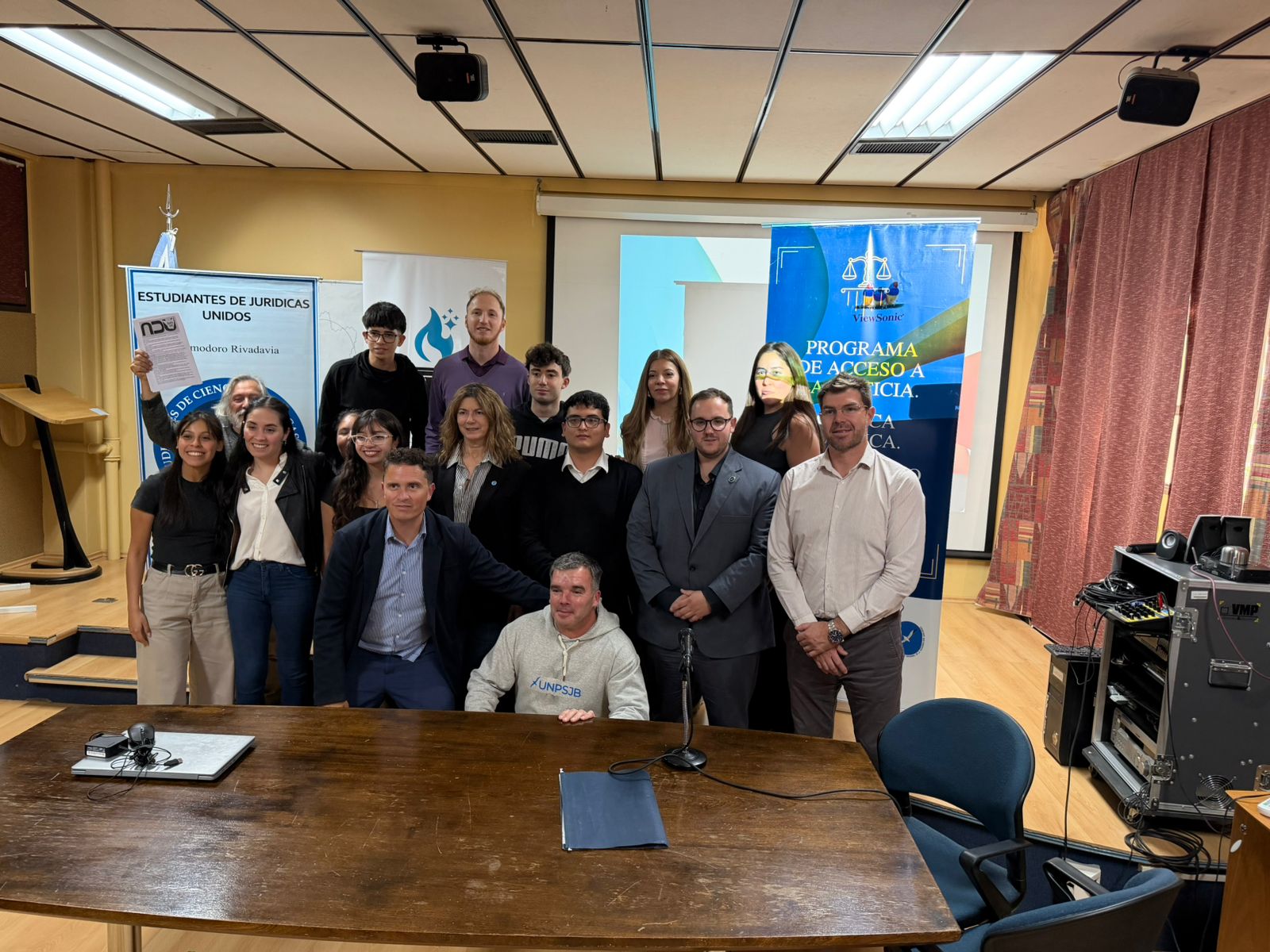 PRESENTACIÓN DEL PROGRAMA DE ACCESO A LA JUSTICIA EN COMODORO RIVADAVIA